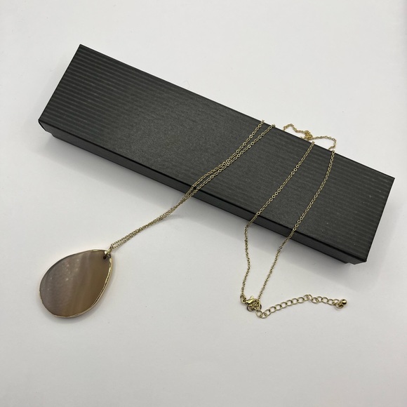 Gold Teardrop Pendant Necklace - Picture 2 of 5